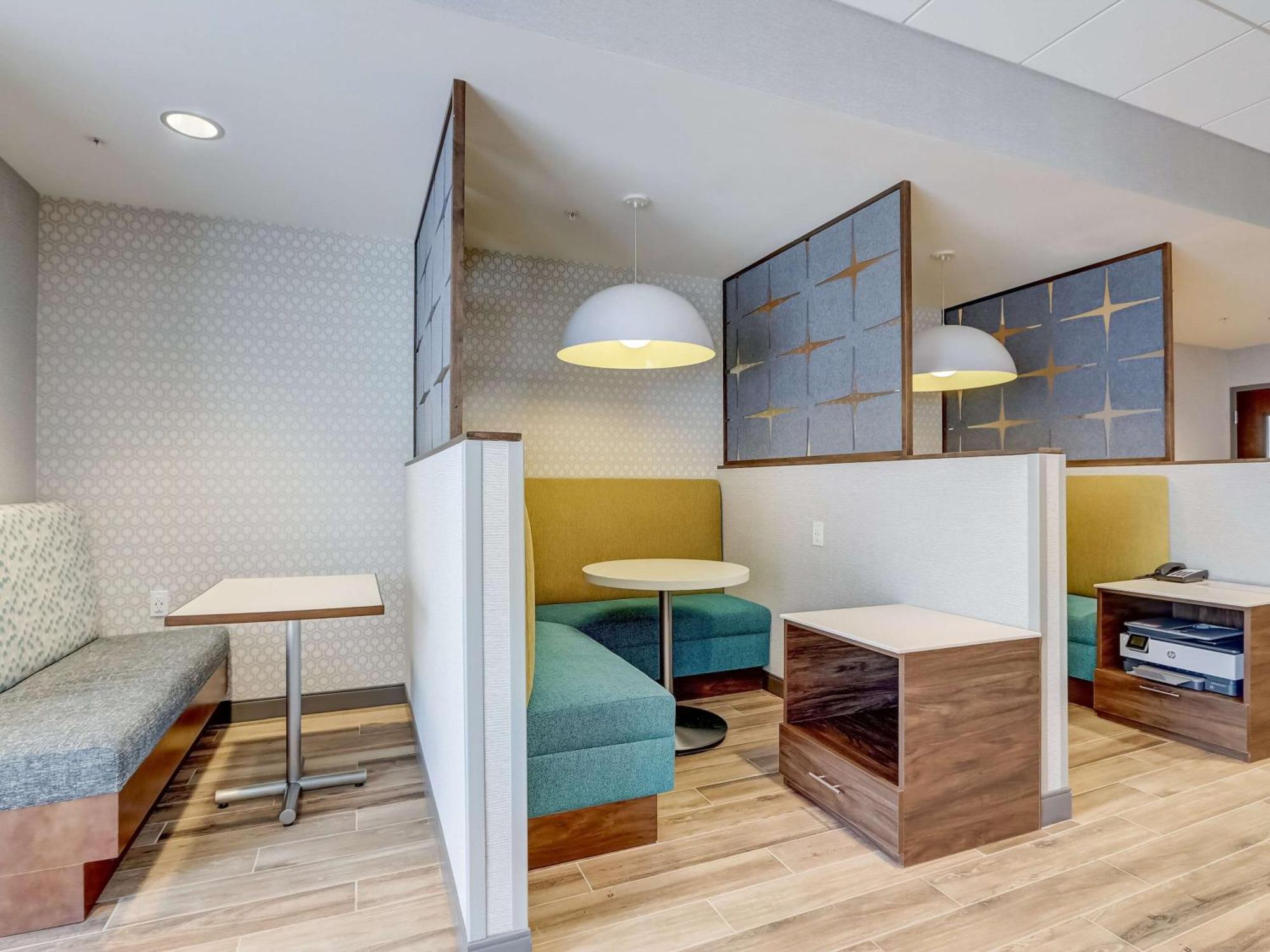 Hampton Inn & Suites Cincinnati Midtown Rookwood ภายนอก รูปภาพ